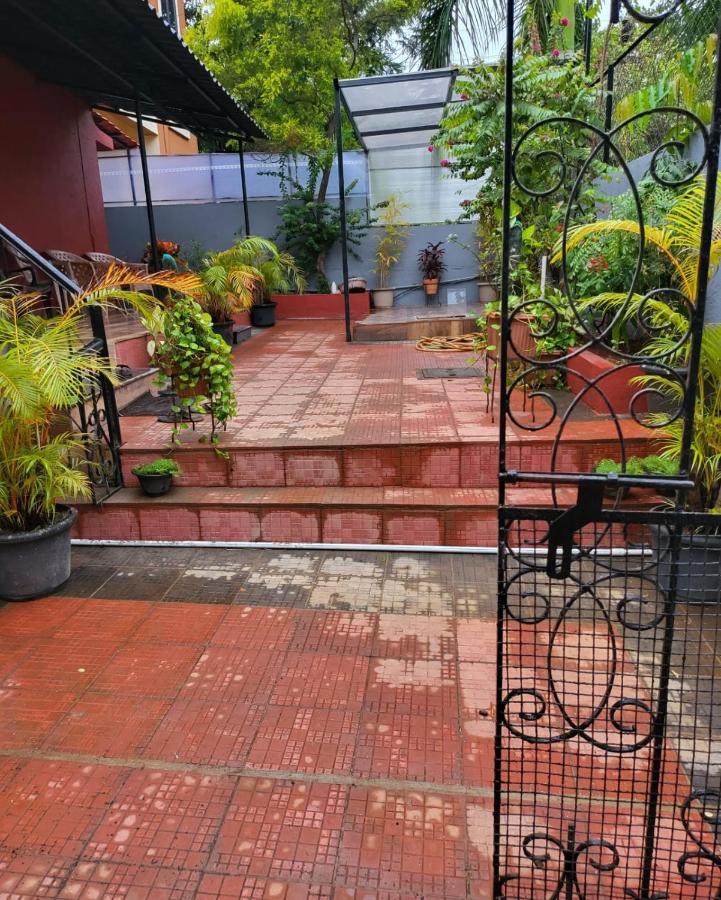 The Perfect Stays- Lal Mahal Villa With Disco Pool Lonavla Zewnętrze zdjęcie