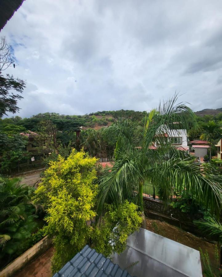 The Perfect Stays- Lal Mahal Villa With Disco Pool Lonavla Zewnętrze zdjęcie